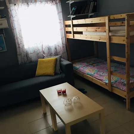 Artist In Dromolaxia Апартаменты